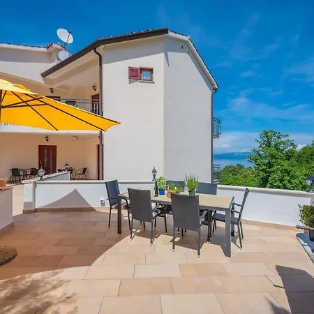 Serene Summer Oasis - Pool, Jacuzzi, Sauna, Sea View - Lara *