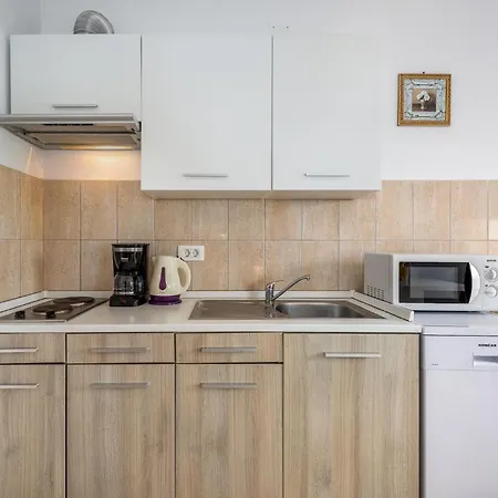 Apartment Serene Summer Oasis - Pool, Jacuzzi, Sauna, Sea View - Lara Drenje (Istria)