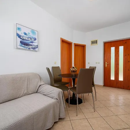 Apartment Serene Summer Oasis - Pool, Jacuzzi, Sauna, Sea View - Lara *