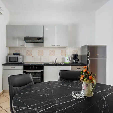 Apartment Serene Summer Oasis - Pool, Jacuzzi, Sauna, Sea View - Lara Drenje (Istria)