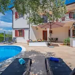 Serene Summer Oasis - Pool, Jacuzzi, Sauna, Sea View - Lara *