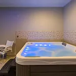 Serene Summer Oasis - Pool, Jacuzzi, Sauna, Sea View - Lara