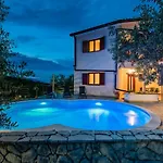 아파트 Serene Summer Oasis - Pool, Jacuzzi, Sauna, Sea View - Lara