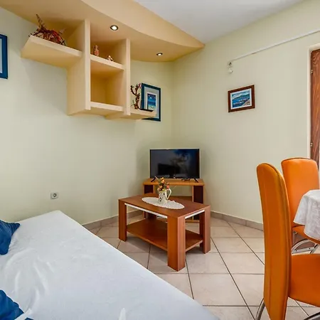 Serene Summer Oasis - Pool, Jacuzzi, Sauna, Sea View - Lara Apartment Drenje (Istria)