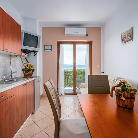 Serene Summer Oasis - Pool, Jacuzzi, Sauna, Sea View - Lara Apartment Drenje (Istria)