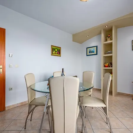 Apartmán Serene Summer Oasis - Pool, Jacuzzi, Sauna, Sea View - Lara *