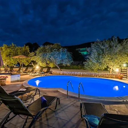 Serene Summer Oasis - Pool, Jacuzzi, Sauna, Sea View - Lara *