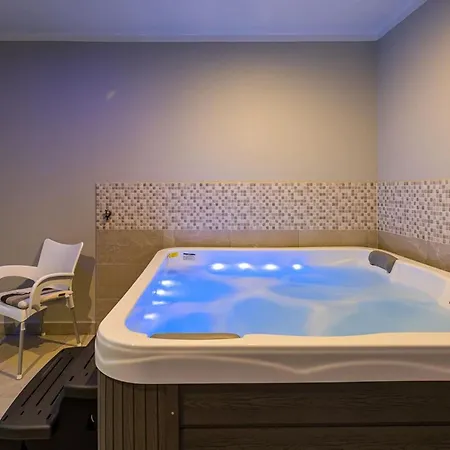 Serene Summer Oasis - Pool, Jacuzzi, Sauna, Sea View - Lara