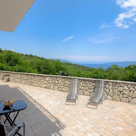Apartment Serene Summer Oasis - Pool, Jacuzzi, Sauna, Sea View - Lara
