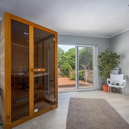 Serene Summer Oasis - Pool, Jacuzzi, Sauna, Sea View - Lara Apartment Drenje (Istria)