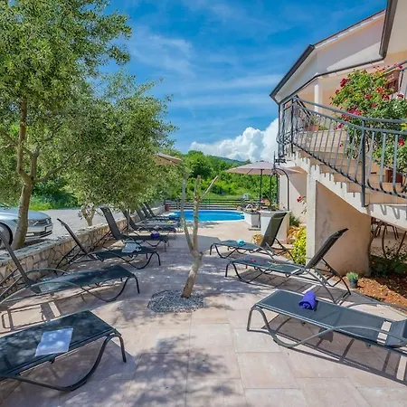 Serene Summer Oasis - Pool, Jacuzzi, Sauna, Sea View - Lara Apartment *
